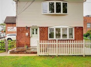 254-01 Pembroke Ave #2NDFLR, Little Neck, NY 11362