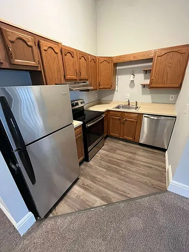 500 Howe Ave Photo 1