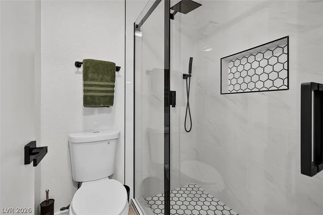2 bed, 2.0 bath, 884 sqft, $2,250 — Photo 4