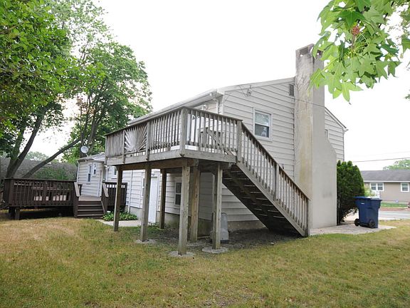 5th image of 808 Beachwood Blvd