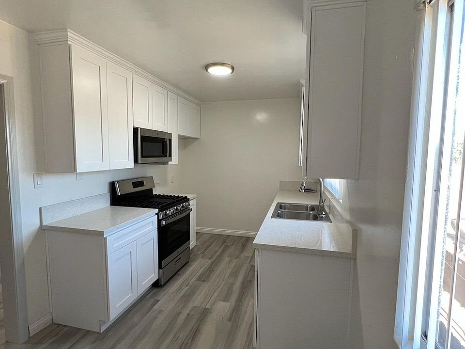 1st image of 1736 Marine Ave APT 9