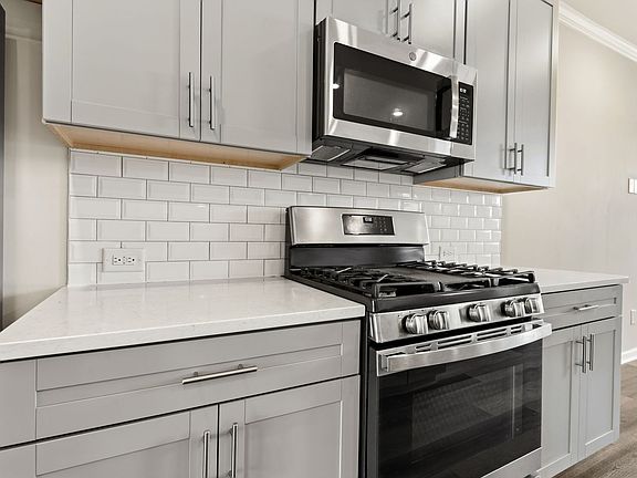 3rd image of 6512 Astor Elgin St