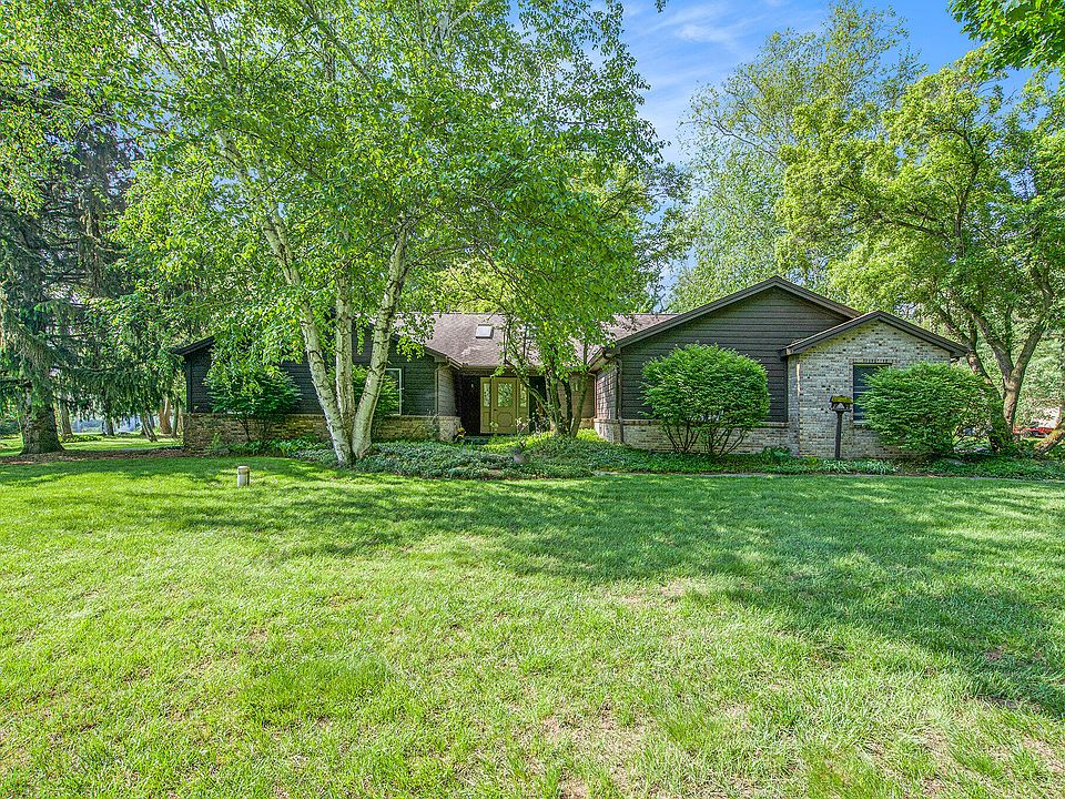 1st image of 6030 Queen Oaks Dr