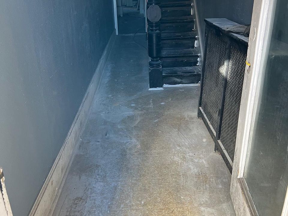 2nd image of 270 Hamilton Ave
