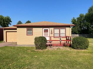 413 Felton Ave, Gregory, SD 57533