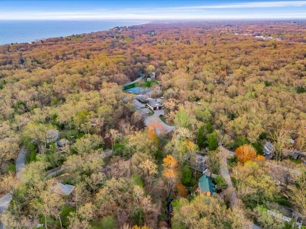 3938 Brookside Dr, Michiana Shores, IN 46360