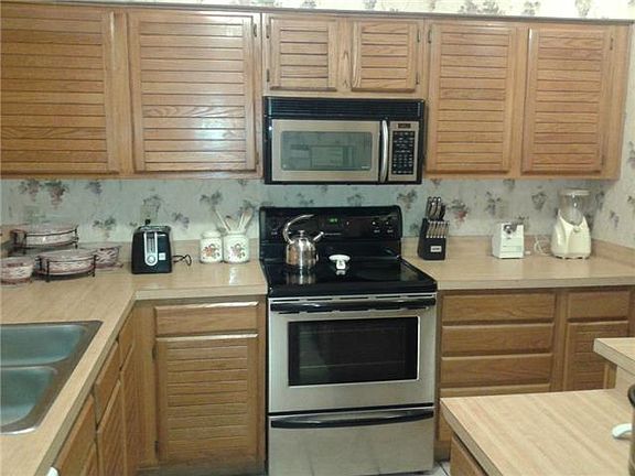 5th image of 2209 La Costa Dr