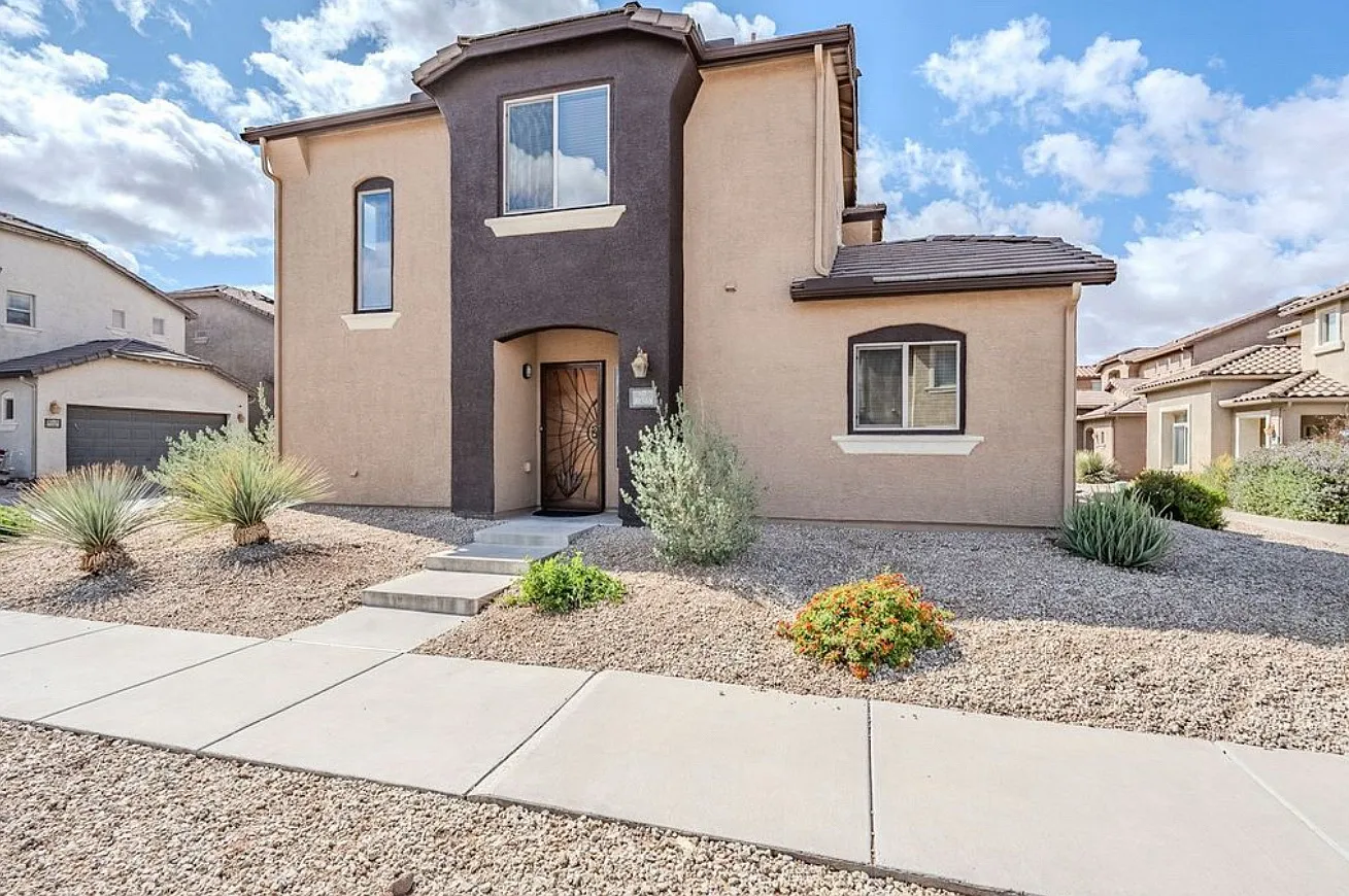 3 bed, 2.5 bath, 1653 sqft, $1,950 — Photo 1