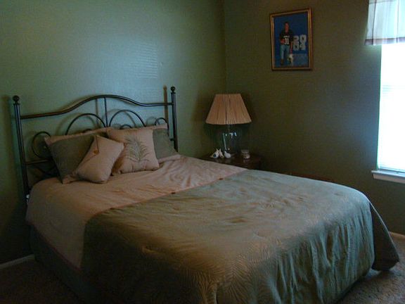 5th image of 511 Brownwood Dr