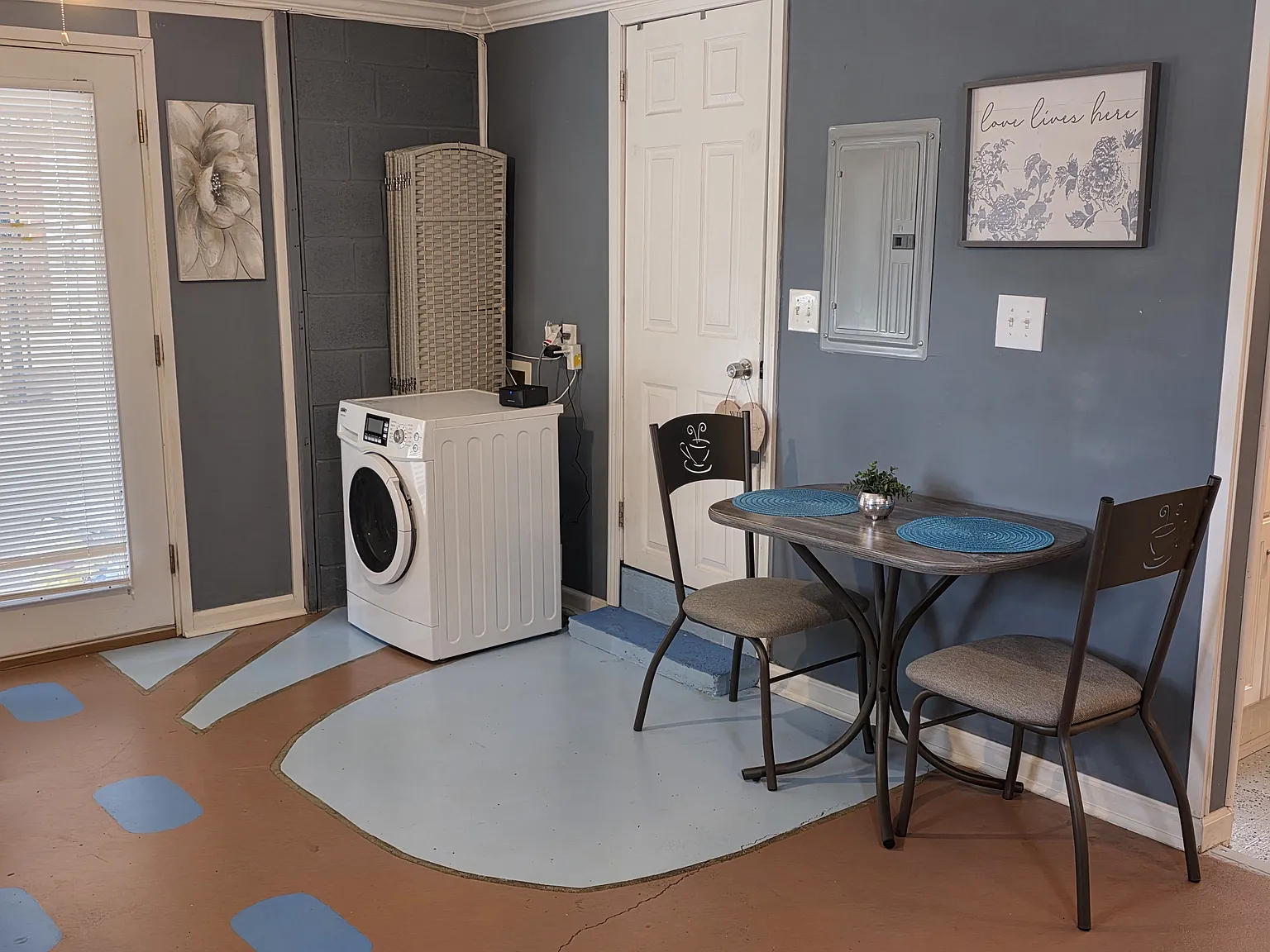 Studio, 500 sqft, $1,350 — Photo 2