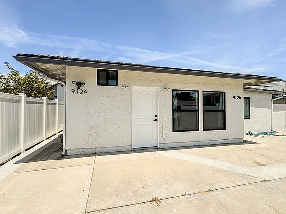 3rd image of 9124 Three Seasons Rd