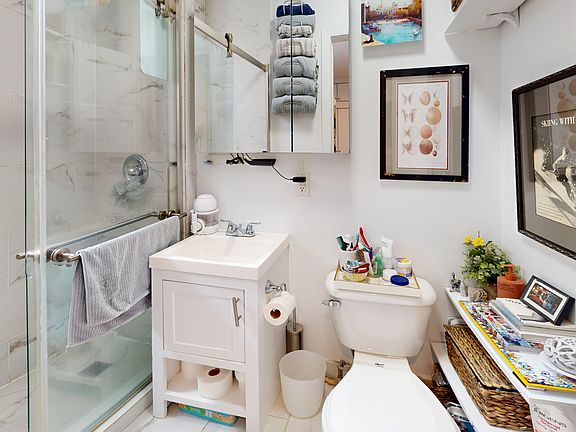 5th image of 128 Macdougal St APT 5C