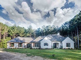 276 Pine Tree Ln, Ridgeland, MS 39157