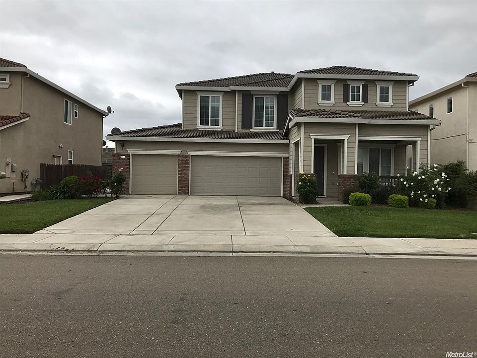 1st image of 8751 Bergamo Cir