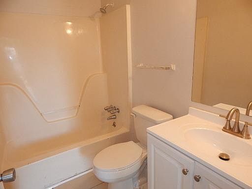 5th image of 1317 Givens Ln