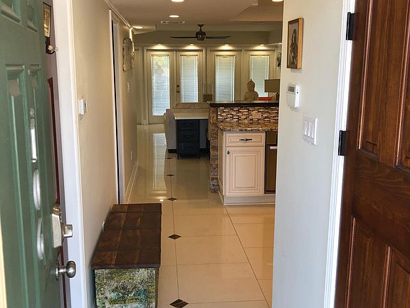 4th image of 4000 Davey St #1STFLOOR