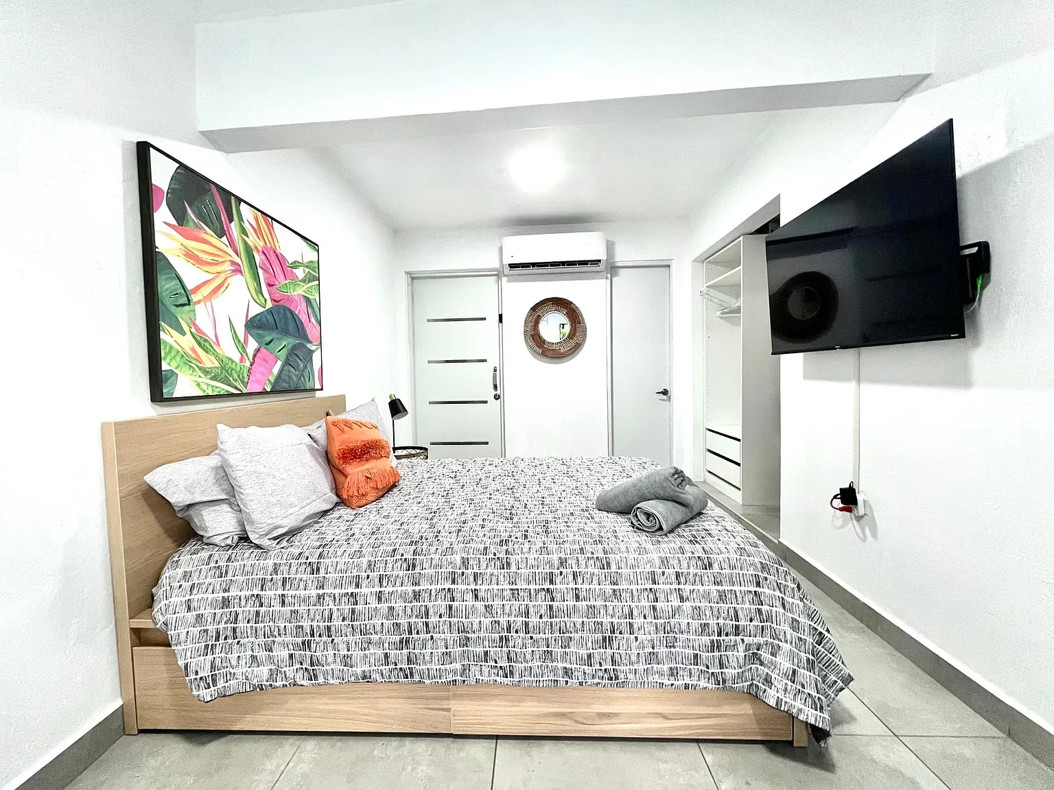 Studio, 600 sqft, $1,500 — Photo 2