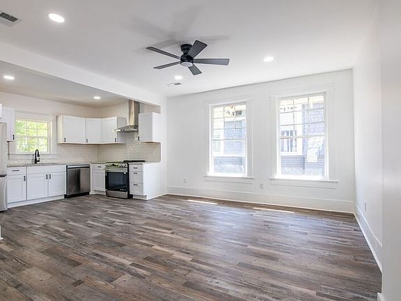 3rd image of 1003 28th Pl S APT B