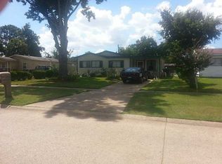 1317 Meadowview Dr, Bossier City, LA 71111