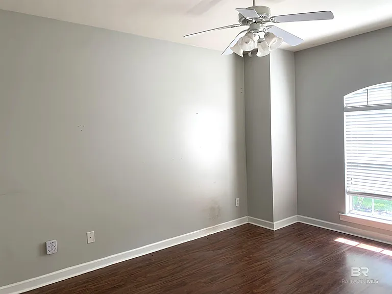 1000 Wesley Ave — Photo 13