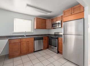 126 W Allens Ln, Philadelphia, PA 19119