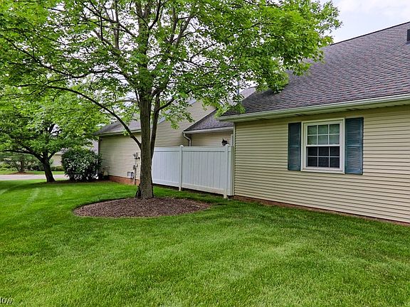 3rd image of 1220 S Mallard Pond Cir