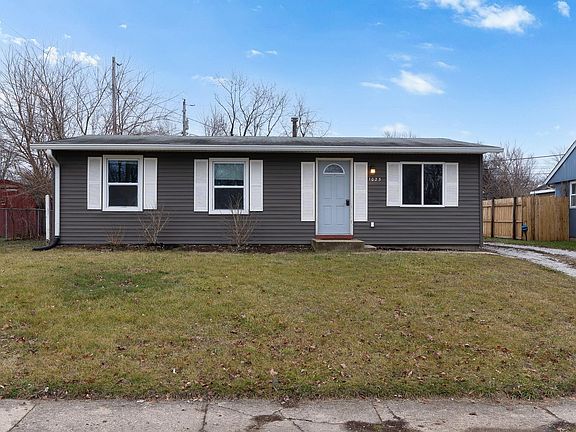 3rd image of 1025 Shenandoah Dr
