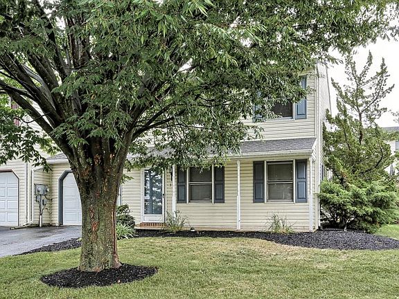 2nd image of 32 Forest Cir
