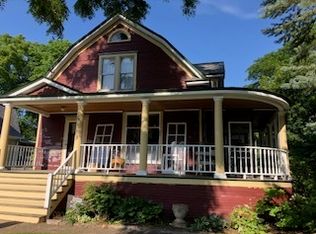 215 S Washington St, Wheaton, IL 60187