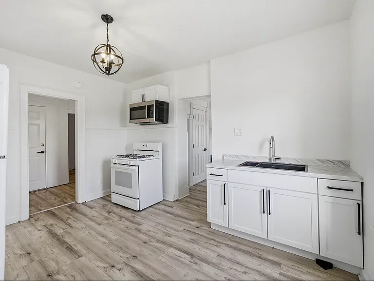 3205 N 3rd St — Photo 13