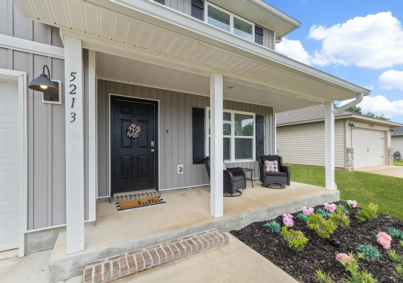 Spacious 5 bedroom, 3 bath two-story home that's big on style, space, and fun! — Photo 3