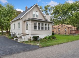 1464 4th St, Lakemore, OH