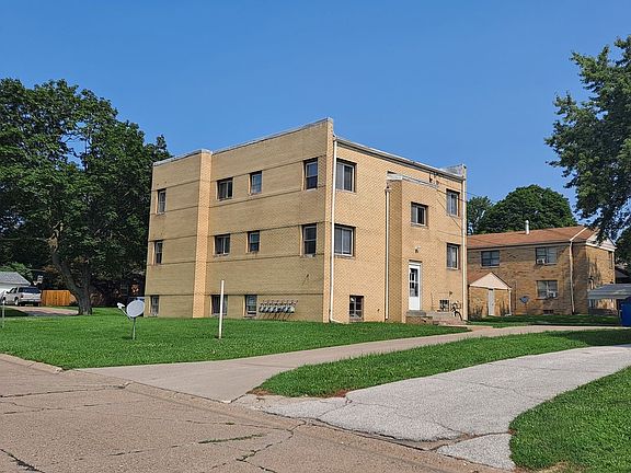 3rd image of 2025 21st St #2
