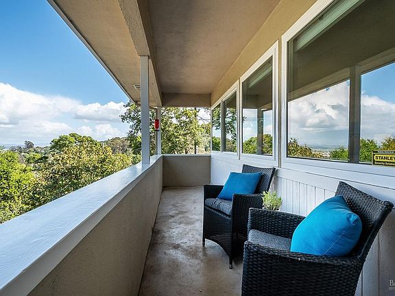 5th image of 36 Los Robles Drive