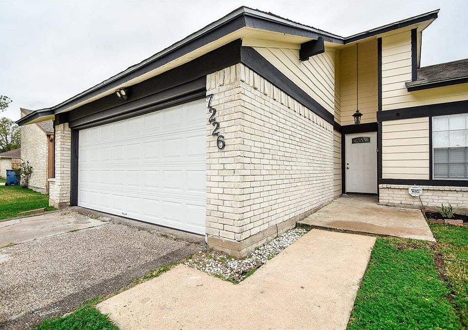 1st image of 7226 La Entrada Dr