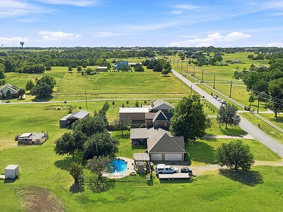 5th image of 2474 McConnell Rd