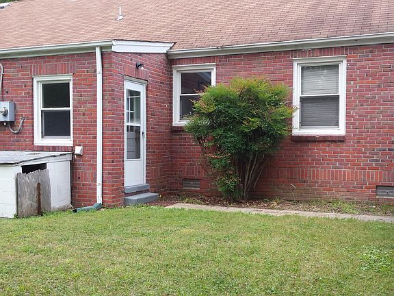 3rd image of 4813 Lake Bradford Ln