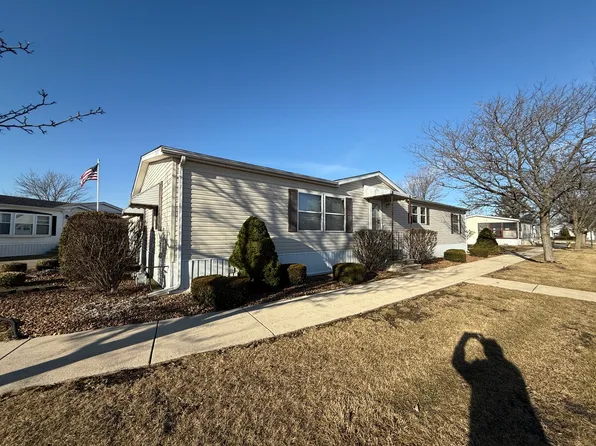100 Petunia Cir, Matteson, IL 60443