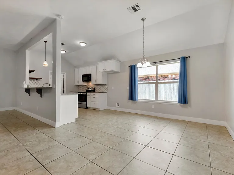 9315 Buccola Ave — Photo 7