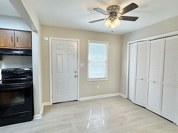 2nd image of 510 Holladay Dr #206