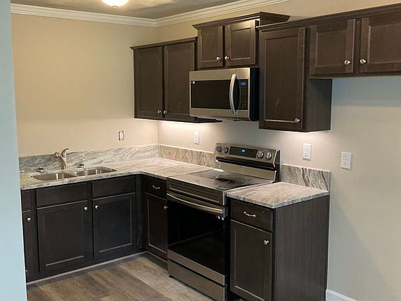4th image of 318 W 36th St #3