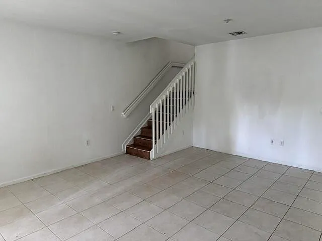 8330 SW 29th St #103 — Photo 3