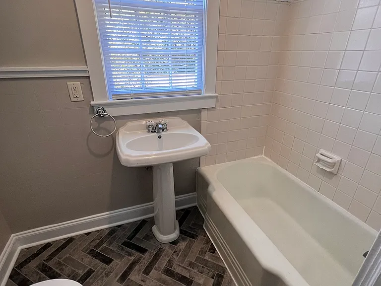 316 Caplewood Dr #4 — Photo 9