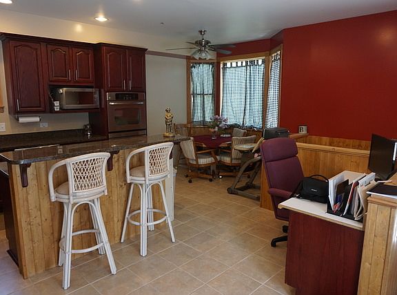 3rd image of 513 N 2nd Ave