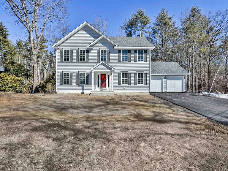 22 Reeds Ferry Way — Photo 2