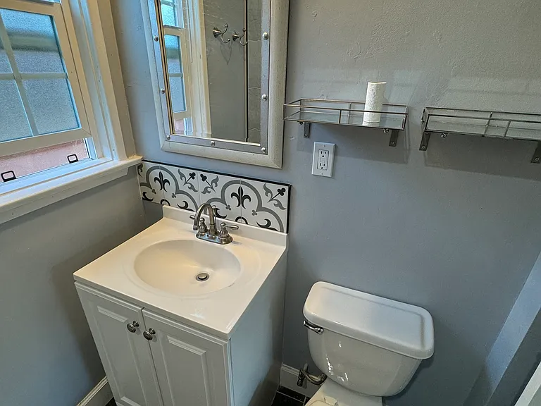 10231 San Carlos Ave #B — Photo 9