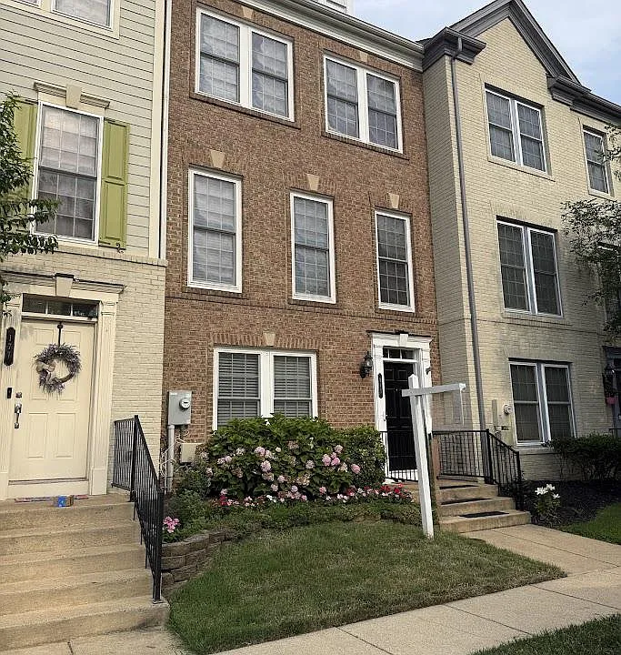 175 Great Laurel Sq SE