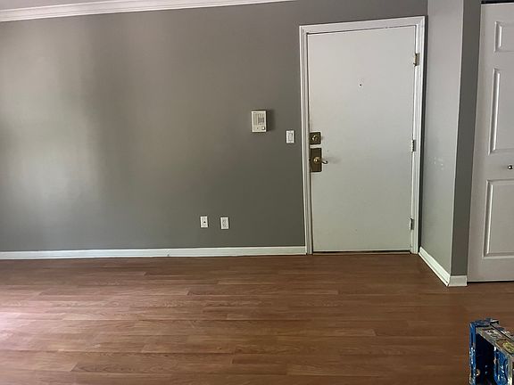 5th image of 1970 Tall Oaks Dr APT 2A