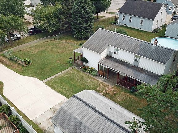 4th image of 1372 Allendale Ave