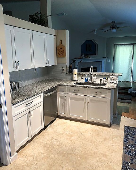 2nd image of 1621 Redstone Ct